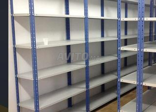رفوف معدنية قوية للتخزين والتنظيم بمقاسات متعددة