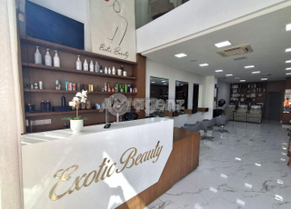 NOU-OU-1013 - Commerce à vendre à Victoria