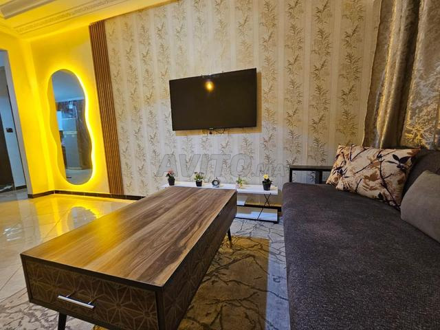 شقة للإيجار في وسط المدينة على بعد 3 دقائق من محطة القطار فائق السرعة