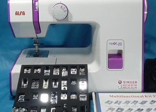 machine a coudre avec 32 accessoires