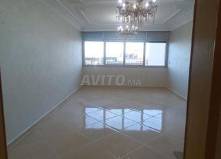 Bel appt vide à louer Maarif