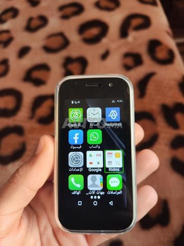 Parmi les plus petits smartphones,