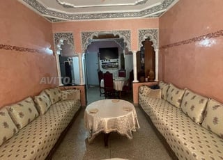 Appartement vide à louer Mhamid en face de la clinique Matar