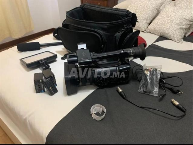 Sony ax2000 2 كارت ميموار نقية من أوروبا