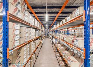 أرفف نصف ثقيلة