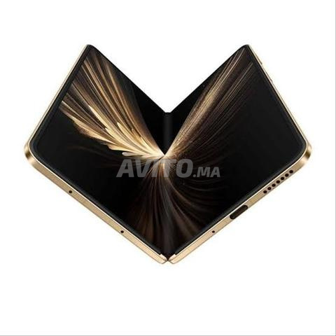 Honor Fold Magic V5 لون ذهبي 512 جيجابايت / 32 جيجابايت رام