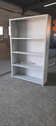 أرفف مع خلفية وجدران - 2