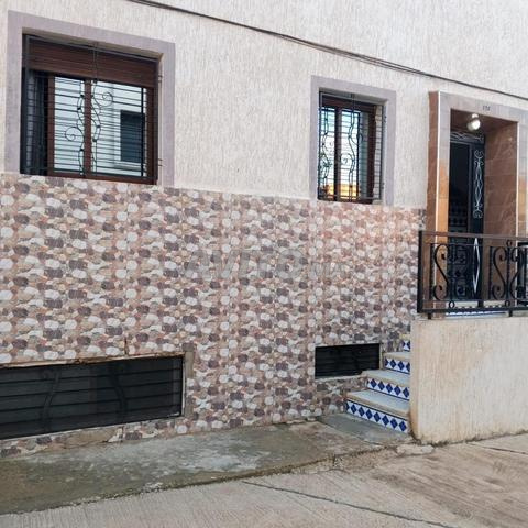 منزل للبيع 75 m² محفظ طابق سفلي و لكاب و السطح