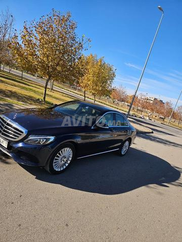 Mercedes classe C version spéciale excellent état