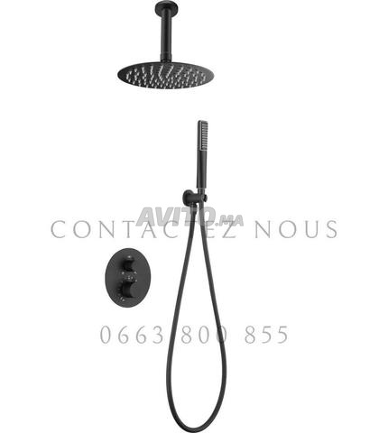 طقم دش ترموستاتي مدمج أسود غير لامع