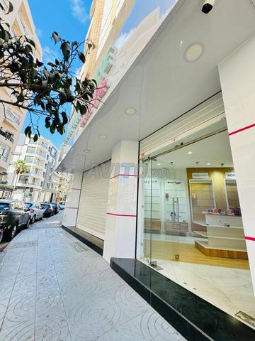 محل تجاري للإيجار 98 م 2 في كازا المعارف - 2