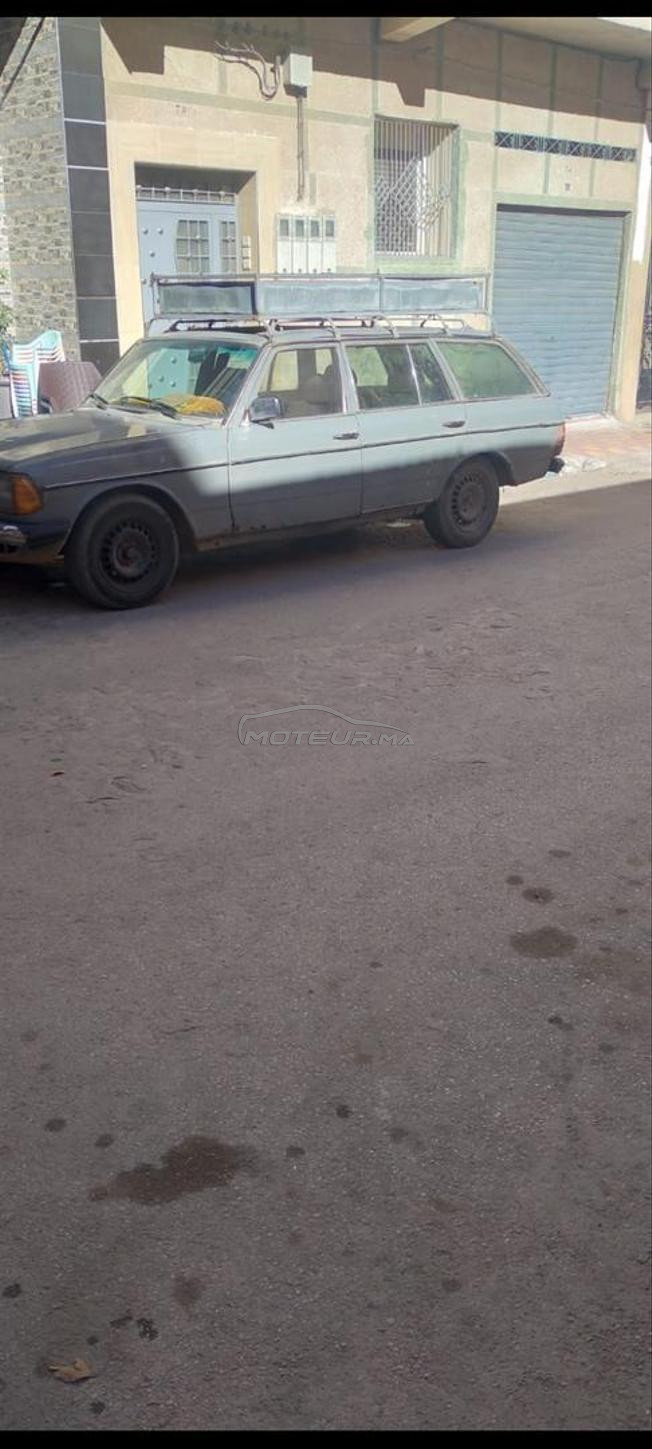 Mercedes-Benz240