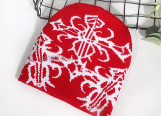 قبعة محبوكة ناعمة جدا