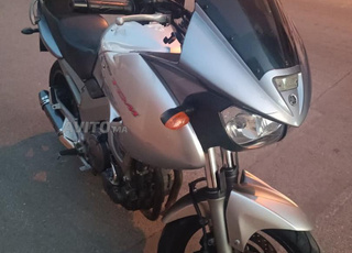 Yamaha TDM 900 à vendre à Casablanca en excellent état