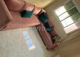 بيع كنبي وطاولة طعام