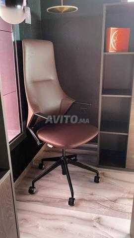 BUREAU DIRECTEUR AVEC PACK EN VERITABLE CUIR