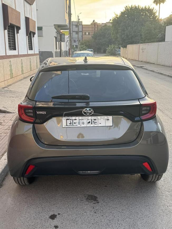 Toyota Yaris Essence Manuelle 2023 à Temara
