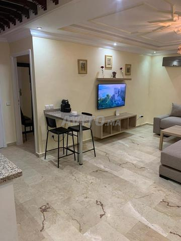 Appartement à vendre, une chambre et salon, 2ème étage avec ascenseur