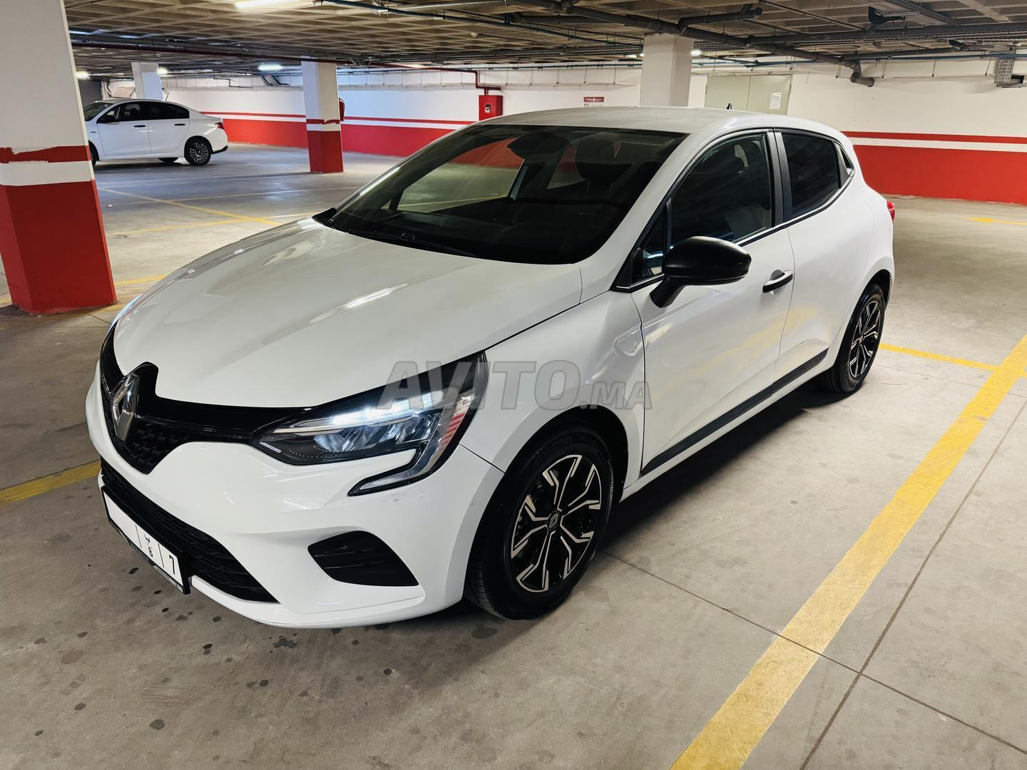 RENAULT