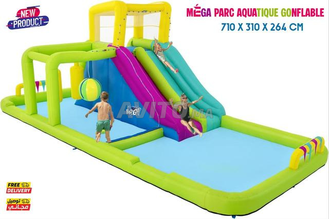 Méga Parc Aquatique Gonflable 710 x 310 x 264 Cm