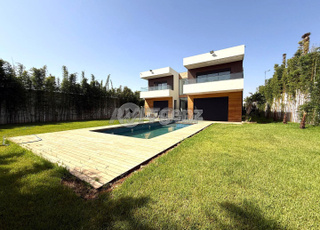 BOU-BO-1051 - Villa à vendre à Ville Verte