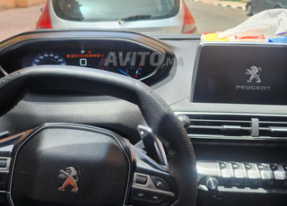 Peugeot 3008 Diesel Automatique 2018 à Marrakech