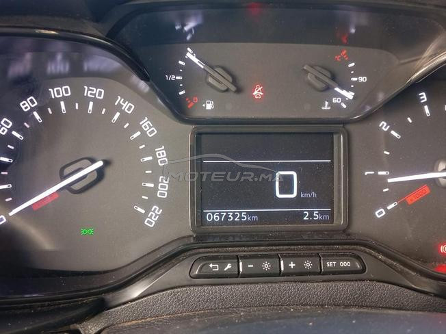 voiture d'occasion en très bon état 1er main 