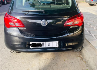 Opel Corsa Essence Manuelle 2018 à Rabat