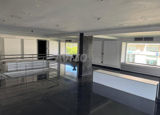 magasin 403m en location Bir Rami