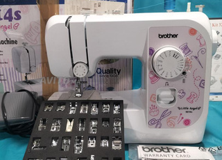 Machine à coudre Brother neuve avec 32 accessoires