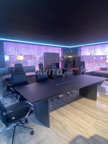 BUREAU DIRECTEUR / TABLE DE REUNION