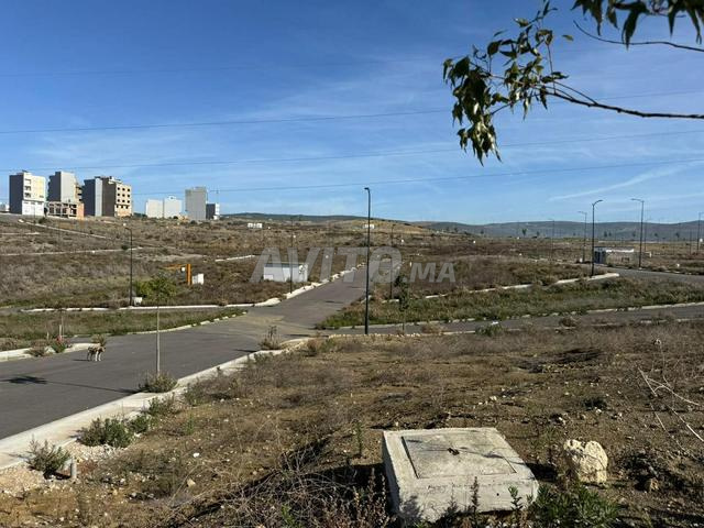 الأراضي المكتسبة للمبيع في طنجة بالية، متناسبة لعقارات