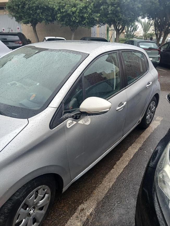Peugeot 208 excellent 