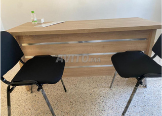 Bureaux administratifs chaises confortables