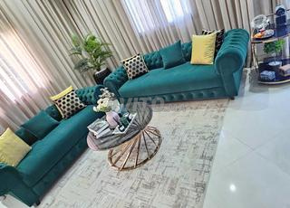 2 كنبة منجدة للبيع