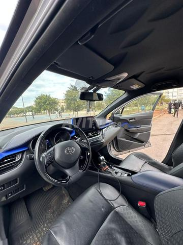 تويوتا C-HR هايبرد أوتوماتيكية 2022 في الرباط - 2