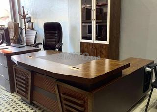 🪑 مكاتب إدارية عصرية بموديلات متعددة 👌✨