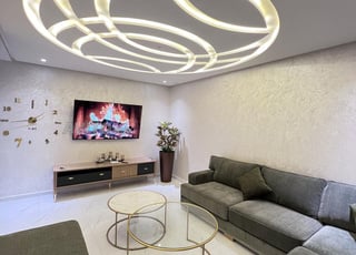 Studio Spacieux à Louer Meublé Av des Far