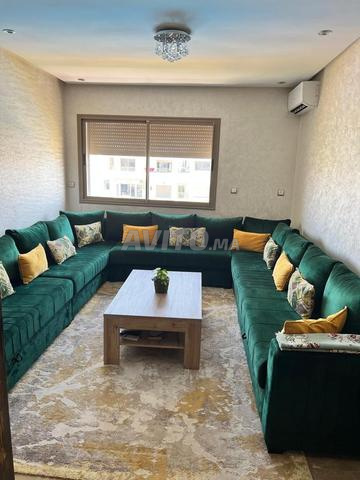 صالون على شكل حرف U جديد للبيع مع مساحة تخزين