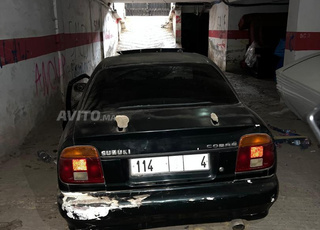 Suzuki Baleno Essence Manuelle 2000 à Kénitra