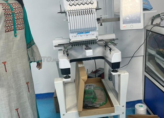 Machine à broder industrielle multicolore