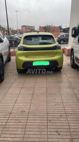 new Peugeot 208 style - 2