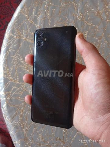 Samsung Galaxy A04e d'occasion en très bon état - 2