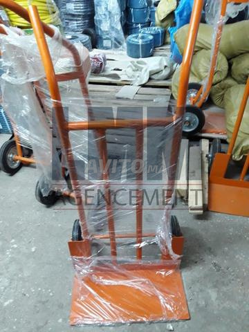 Utilisé pour transporter des charges lourdes ou volumineuses