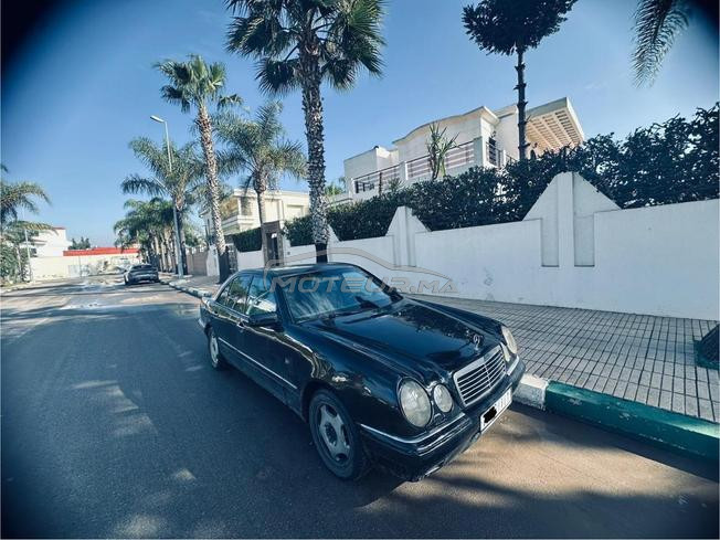Mercedes-Benz E250