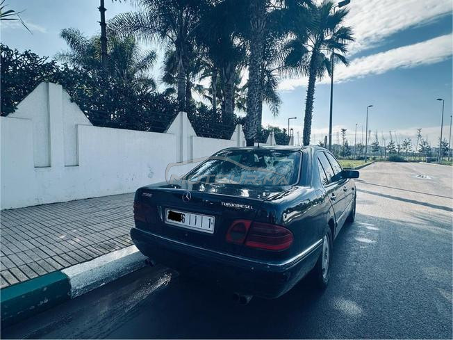Mercedes-Benz E250