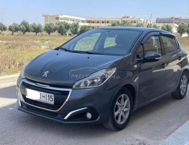 Peugeot 208 Diesel Manuelle 2016 à Fès