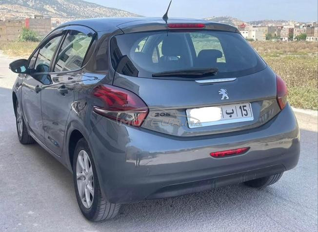 Peugeot 208 Diesel Manuelle 2016 à Fès