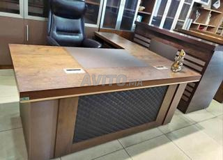 Bureau de direction solide et esthétique