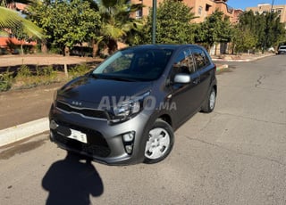 Kia picanto essence très bonne état
